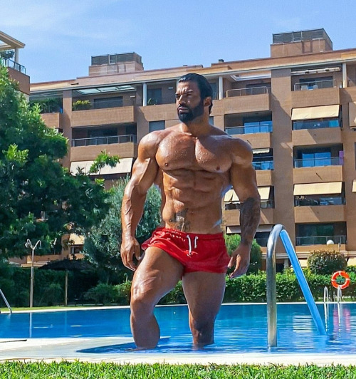 worshipper-of-muscle:Sergi Constance 