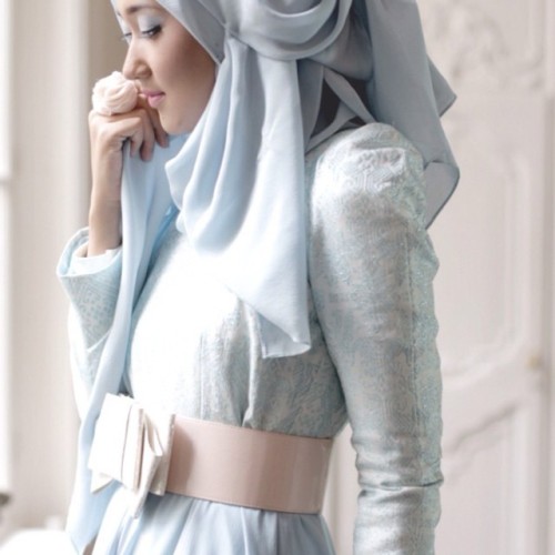 sugarnoor:I love this outfit and her style! <3