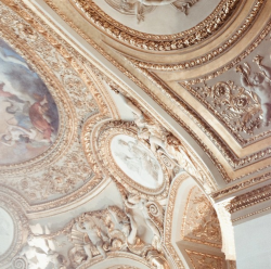 ma-demoiselle-cherie:  The Louvre’s architecture 