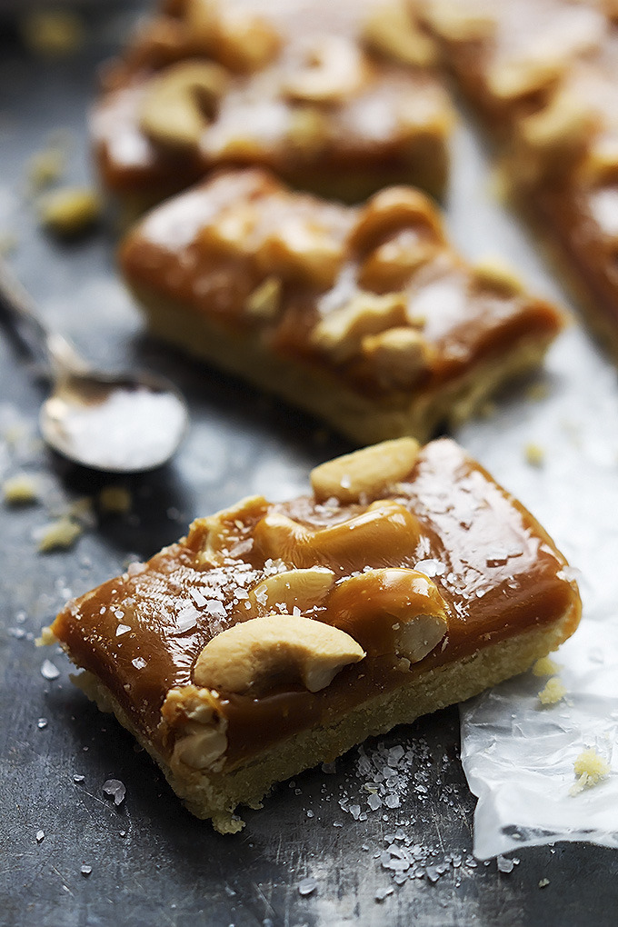 do-not-touch-my-food:Caramel Cashew Shortbread Bars