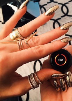 kyliefashionstyle:  Rings and things