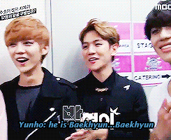 mintytaemin:  why are you even there Lee Taemin *facepalm*          