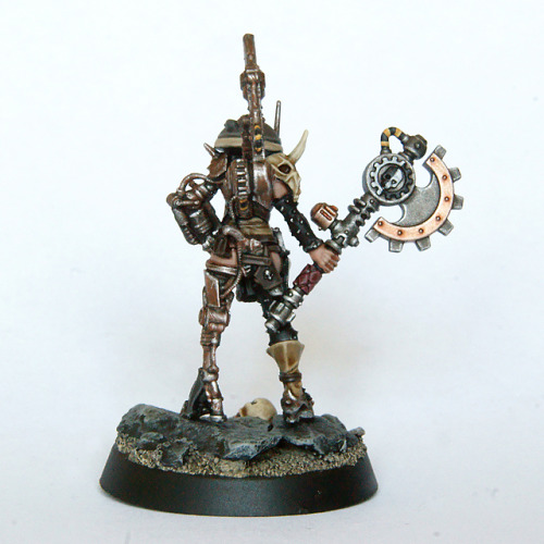 Tech-Priest Enginseer from Forgeworld KataigidaI wanted to convert an original Tech-Priest Enginseer