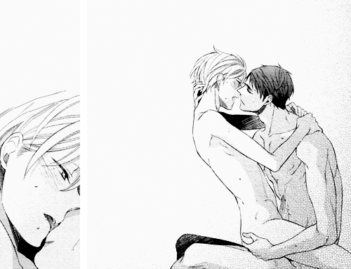 Edi's reading yaoi