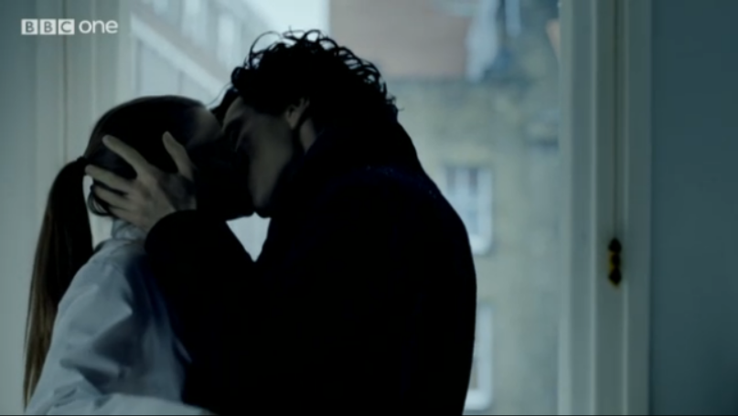 guillotine-rp:  whosaidsuperwholock:  OH MY GOD  She got to kiss Benedict.SheBenedictKiss