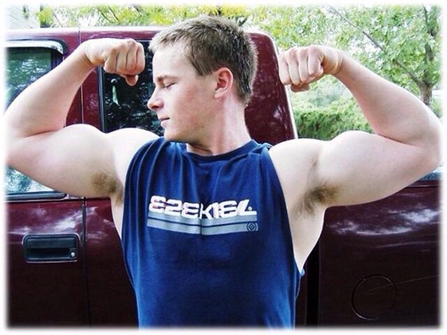 mysuperiortaste:  Real Man worthy of praise and submission 