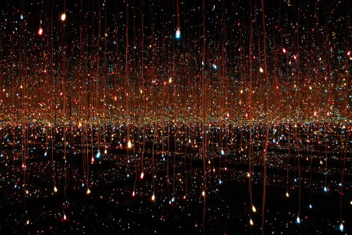 Kusama, Yayoi. Fireflies on the Water. 2002. Whitney Museum of American Art, New York.Mirrors, plexi