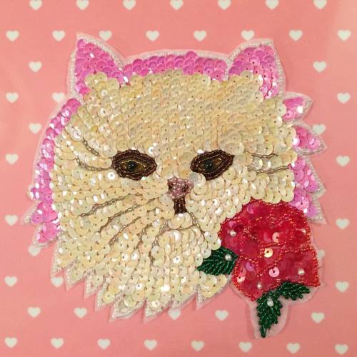 pygmyhipposhoppe:  Made from over 100 sparkly sequins and shimmery beads, this big Pretty Kitty patc