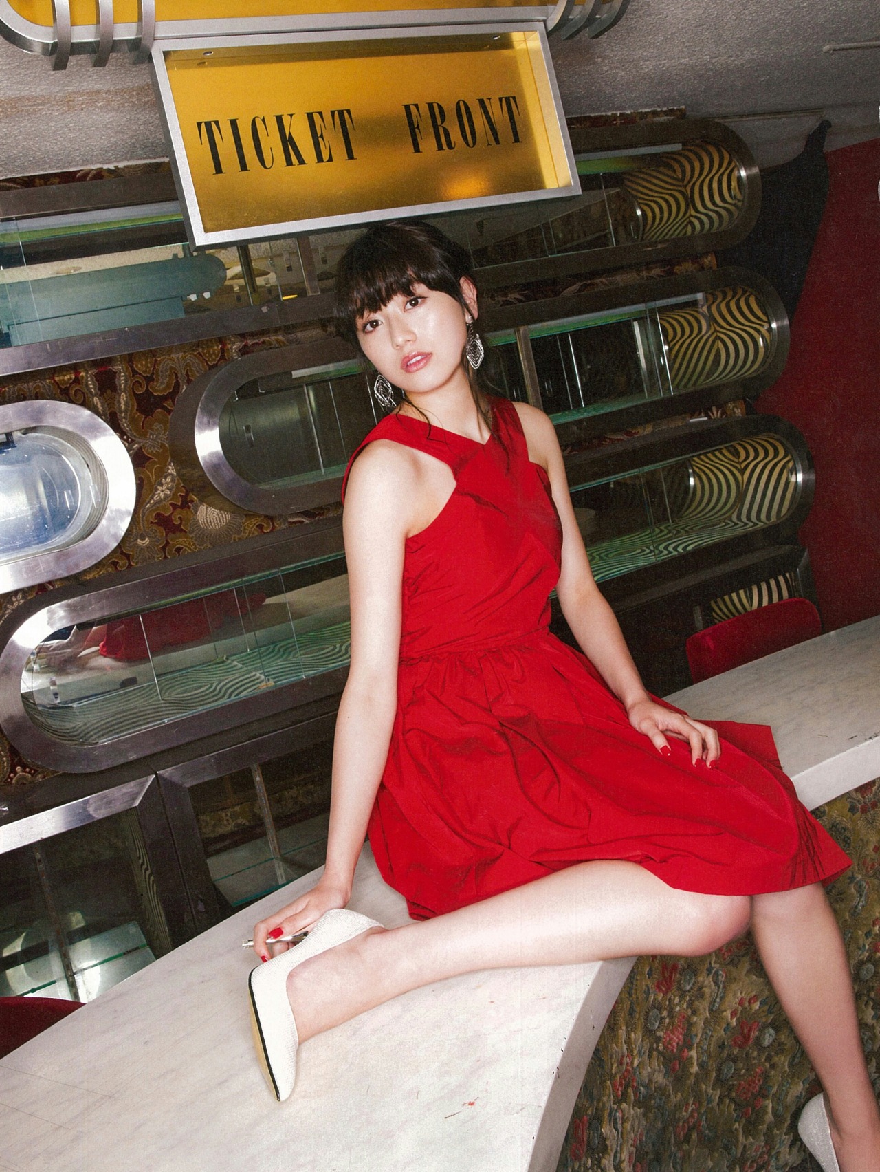 volempaamboli:  keyakizakamatome:  「blt graph. vol.15 」2017.01.28  守屋茜
