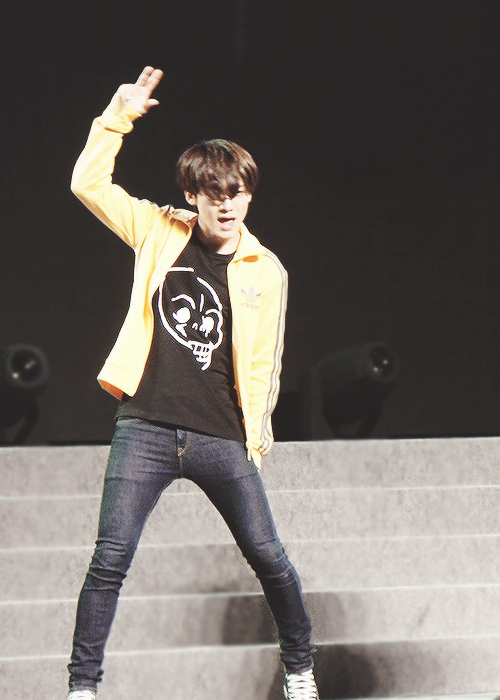 chentokki:  1/100 jongdae - mama era 