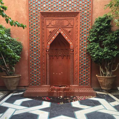 The architecture of Marrakech is on a whole other level. The entrance to this restaurant, Palais Sol