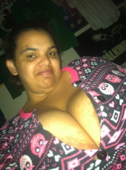 sexycalibbw:  kind of cold tonight so I “busted”