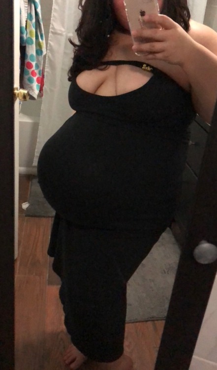 preggoalways: Black maxi dress