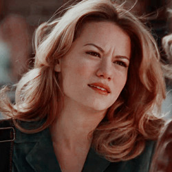 Bethany Joy Lenz  Tumblr_puypwecFVA1y6t9qto1_250