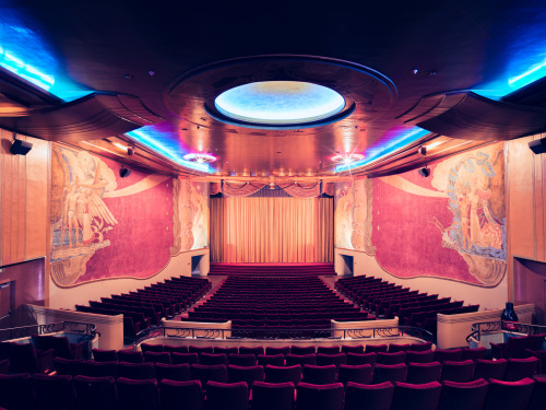 seraphica:  Photographer Franck Bohbot captures porn pictures