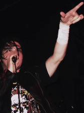 thefalloutkid: gerard way + pointing