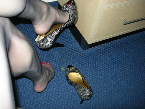 crossdressermeatandfeet:  https://www.tumblr.com/blog/crossdressermeatandfeet