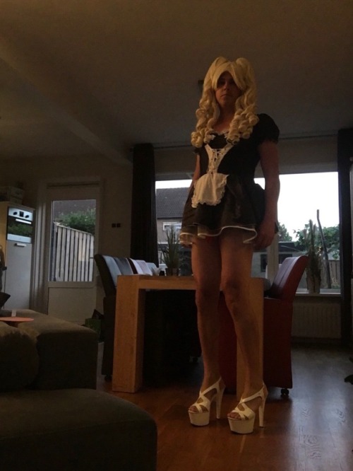 stephaniebo27:I love being a sissy maid