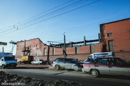 getgrowing:  A meteorite hit Russia yesterday (which was basically last night).  