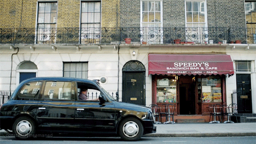 constantlyfreemaned:  That scene that happens in every fanfiction… Sherlock running off in a dash leaving John to pay the cab fare. 