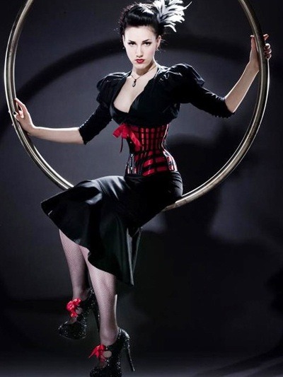 corset-ladies:  Corset http://corset-ladies.tumblr.com/