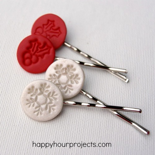 diychristmascrafts:DIY Polymer Clay Holiday Themed Hair Pins Tutorial from Happy Hour Crafts here. B