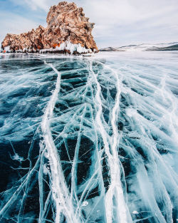 landscape-photo-graphy:  Lake Baikal: The World’s Oldest Frozen Lake Dazzles with Beauty Moscow based photographer Kristina Makeeva walked on the frozen lake called Lake Baikal, nestled in Southern Serbia, to capture the ethereal beauty of one of the