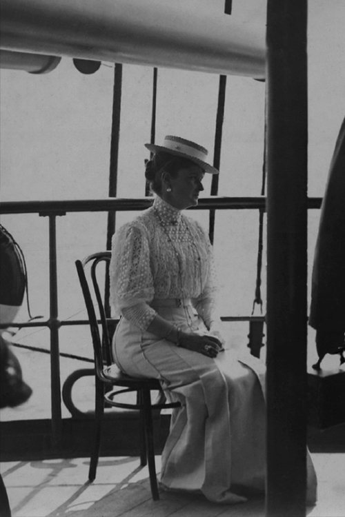 teatimeatwinterpalace: Empress Alexandra Feodorovna (x)