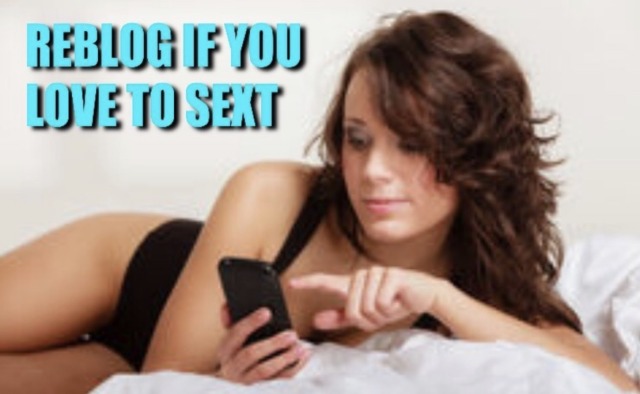 blkbeaute:hotfuck78:LOVE SEXTING AND PHONE SEX!!!😎Sexting leads to nudes/videos which leads to hot intense sex🤤 Totally agree 