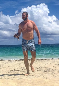 hotfamousmen:  Pablo Schreiber