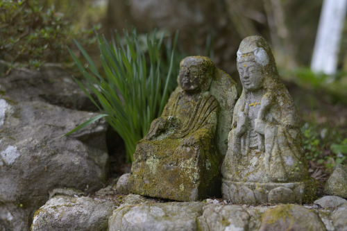 stone statuesFutago-ji Temple, Oita, March 2022