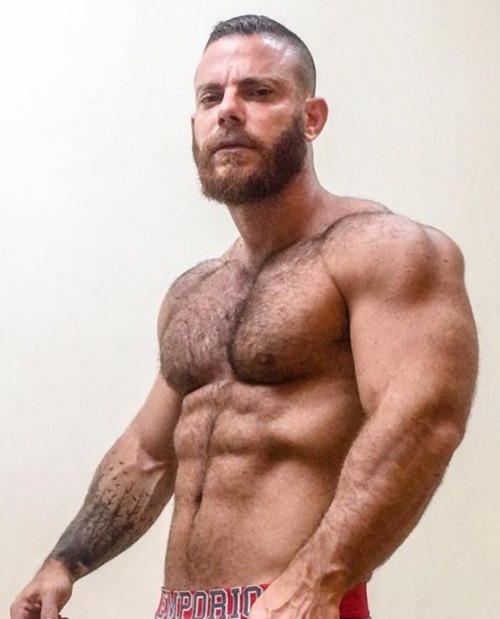 bodybuildermusclecentral:  bodybuildermusclecentral 