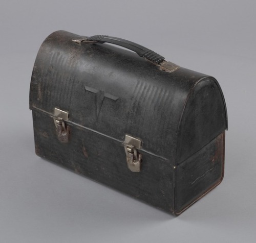 Metal lunchbox used by oysterman Ira Wright, ca. 1957, Smithsonian: National Museum of African Ameri