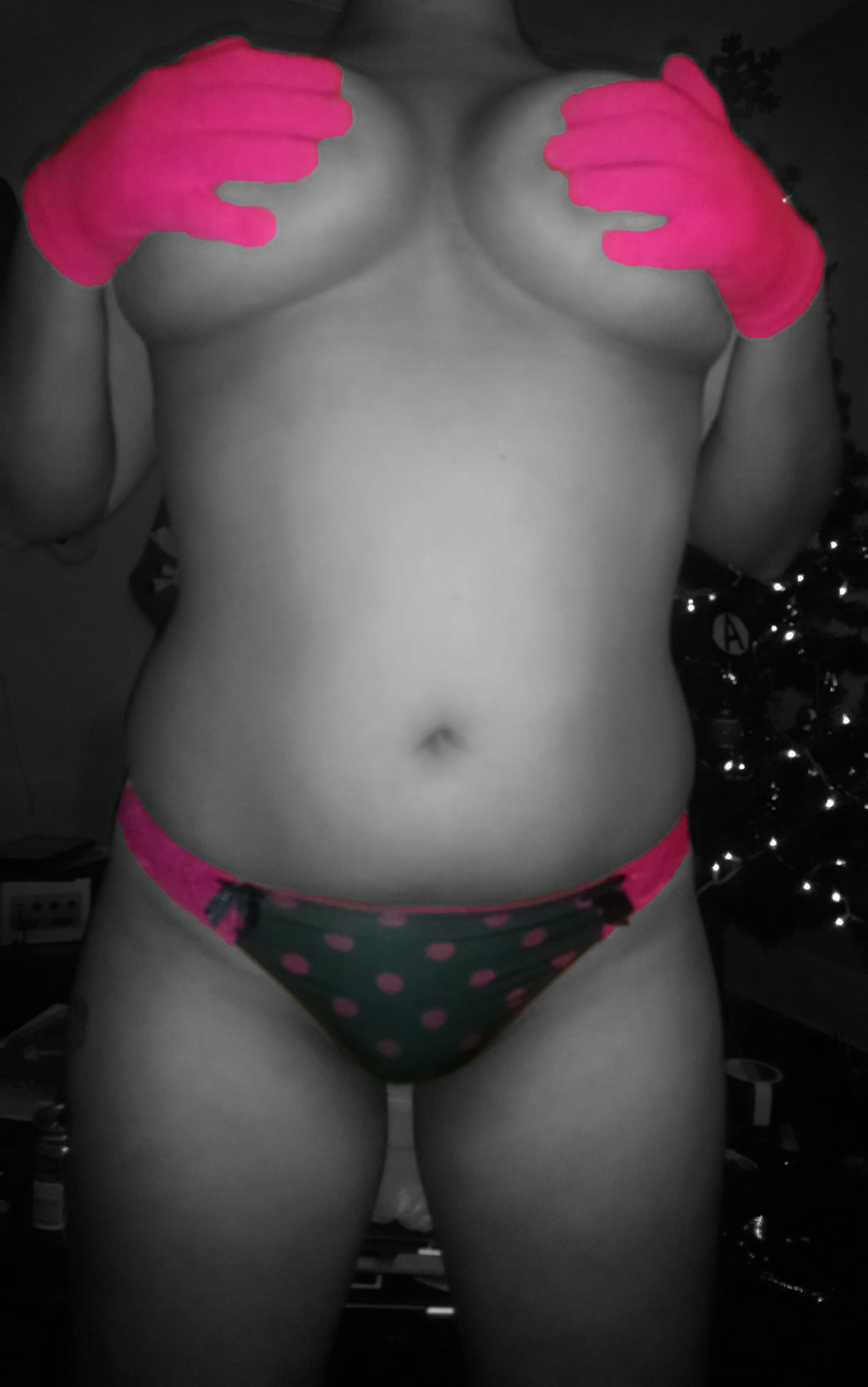 you-saucy-minx:  Splashes of Color