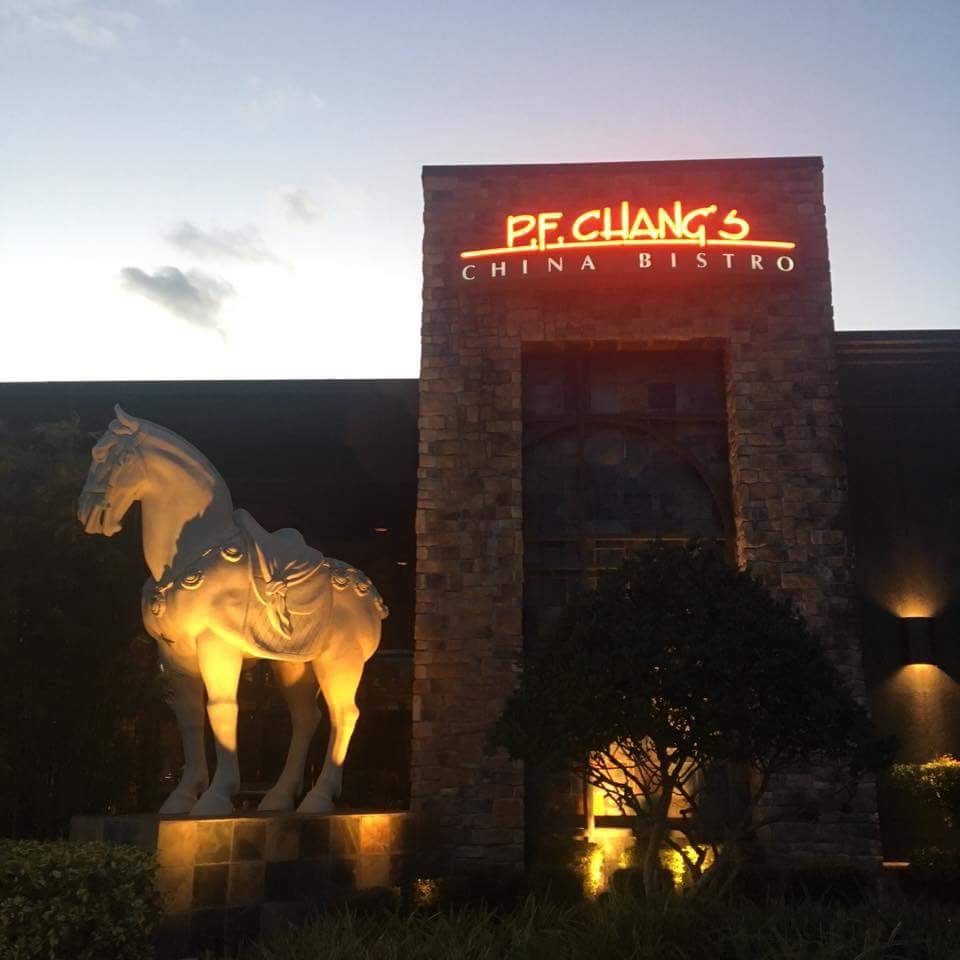 One day I will ride the big ass, smug-looking horse outside this restaurant.