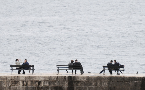 shoot-the-street: Umbrella’s at the ready… Dubrovnik.