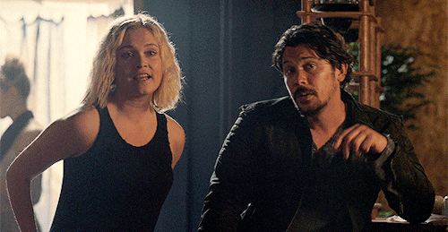 builtmythrone:The 100 s6 + Bellarke [19/?] there was absolutely zero need for them to get so close t