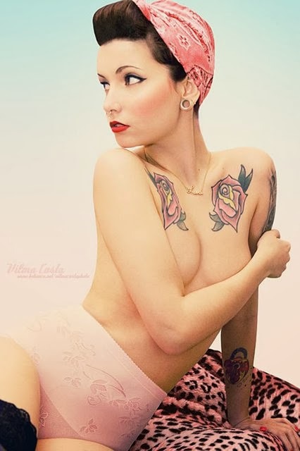 XXX pin up l♥vers photo