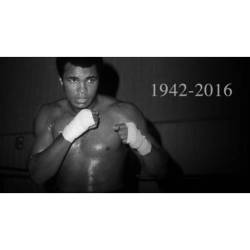 R.I.P. Muhammad Ali 😢 a great man who