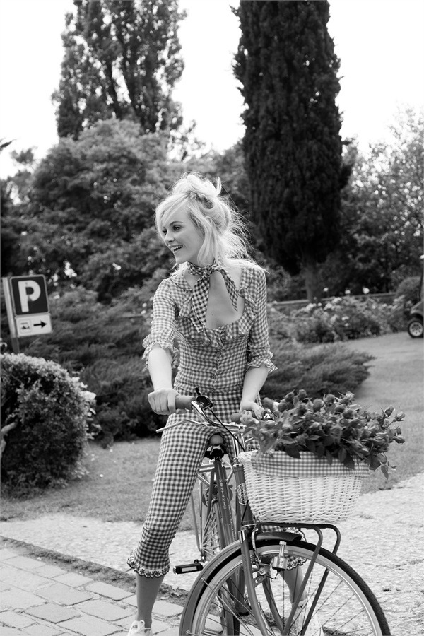 pakotka:  Ginta Lapina 