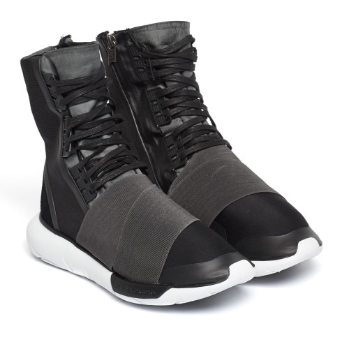 Qasa boot sneakers from the F/W2016-17 Y-3 by Yohji Yamamoto collection in blackMore sneakers here.