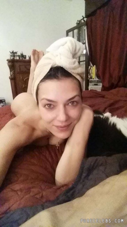 10tripledeuce:  Adrienne curry iCloud leaked photos