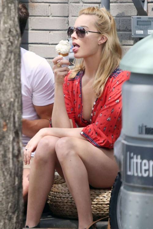 Margot Robbie - Toronto Ice Cream. ♥