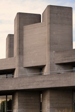 scavengedluxury:National Theatre. London,