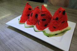 sixpenceee:  Watermelon BreadIn one of the weirdest and most confusing food mash-ups we’ve ever seen, a Taiwanese bakery has invented a loaf of bread that looks just like the equally bizarre square watermelons popular in Japan.According to Jimmy’s