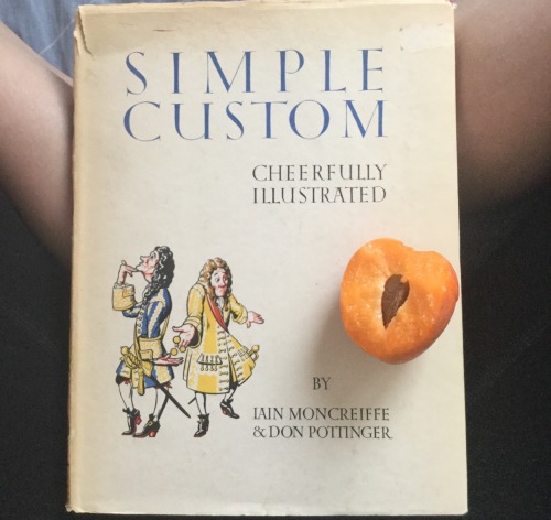 silver-sunshine:Fruit, dried flowers, and second hand books
