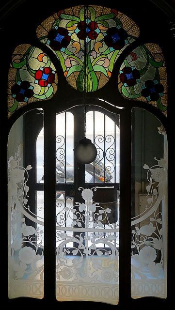 walzerjahrhundert:Art Nouveau Stained Glass