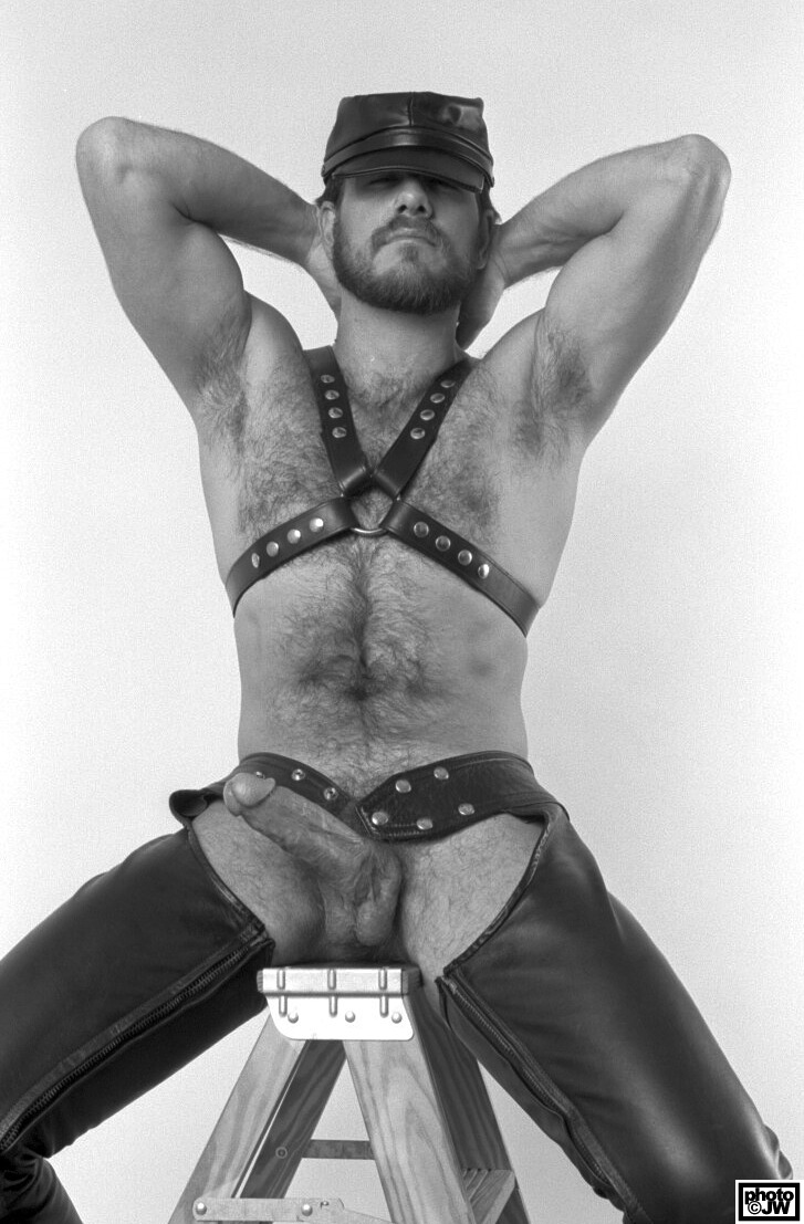 Follow my two hairy men blogs:http://sambrcln.tumblr.comhttp://hairysex.tumblr.com