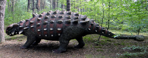 Some time ago I visited JuraPark in Solec Kujawski to see if there are any interesting sculptures. T