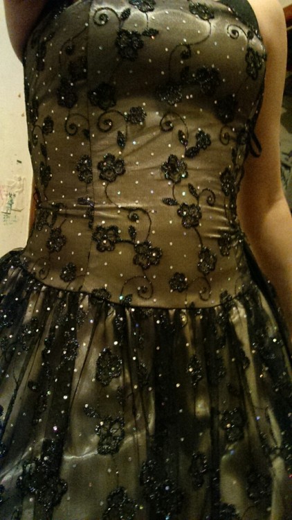 Old prom dress, stuffed tum (Dress is size 4 and doesn’t fit when stuffed)